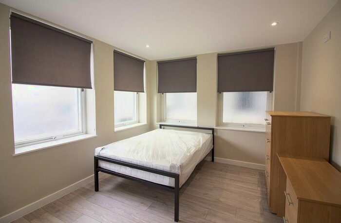 Studio To Rent In Sunbridge Road, Bradford, BD1