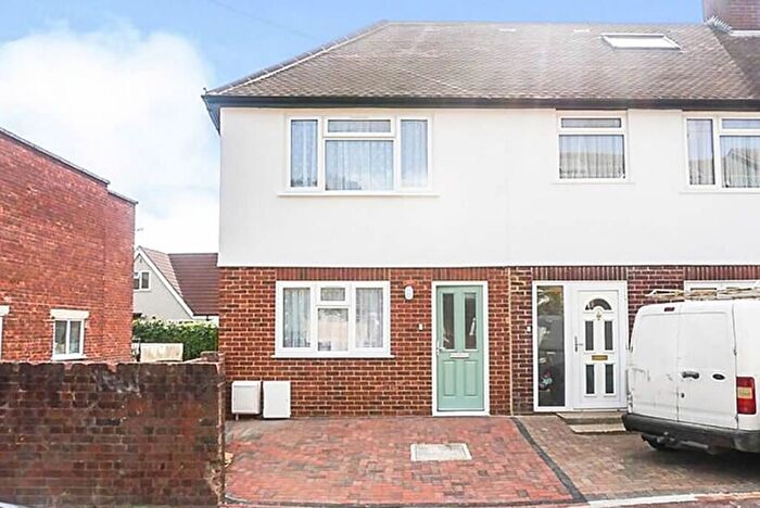 3 Bedroom End Terrace House To Rent In Shafter Road, Dagenham, RM10