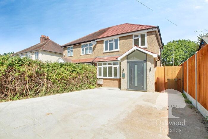 3 Bedroom Semi-Detached House To Rent In Downs Road, Langley, SL3