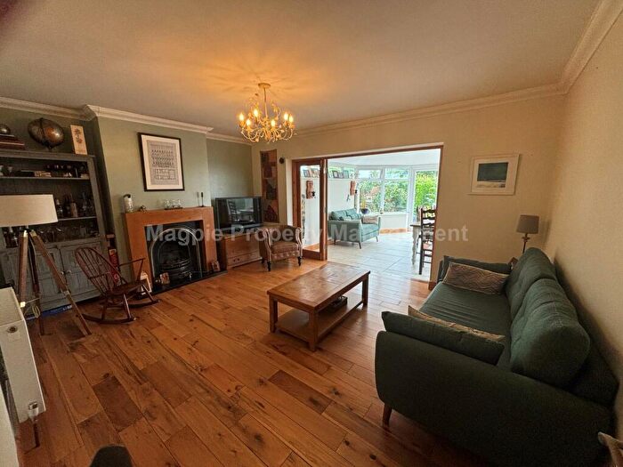 4 Bedroom Semi-Detached House To Rent In Great Paxton, PE19