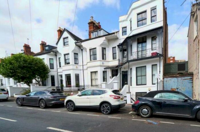 2 Bedroom Apartment To Rent In Church Hill, Leamington Spa, CV32