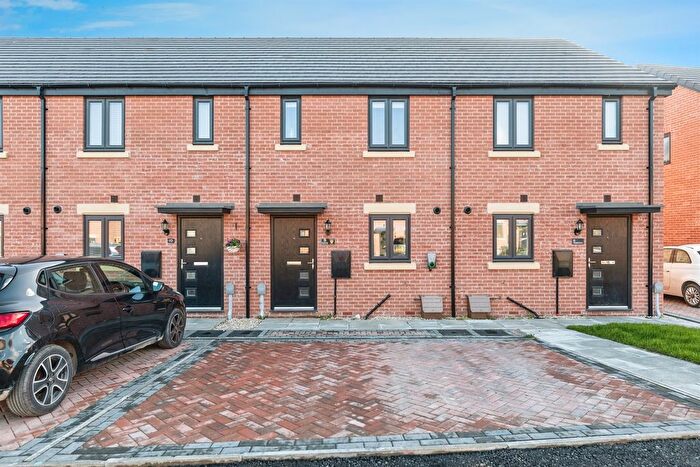2 Bedroom Property For Sale In Burgundy Crescent, Churwell, Leeds, LS27