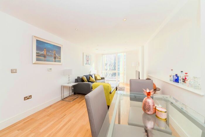 2 Bedroom Flat To Rent In Dundas Court, Dowells Street, Greenwich, London, SE10