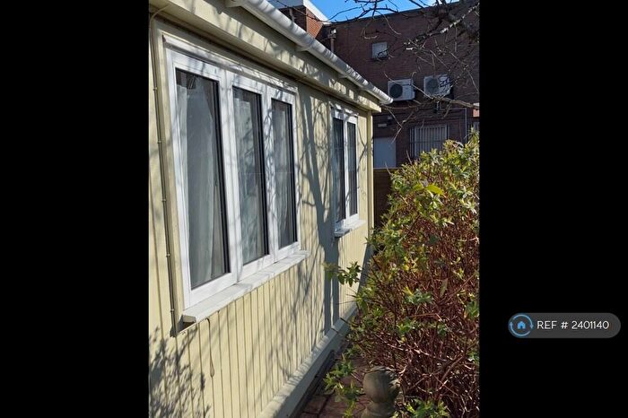 1 Bedroom Mobile Home To Rent In Church Street, Hagley, DY9