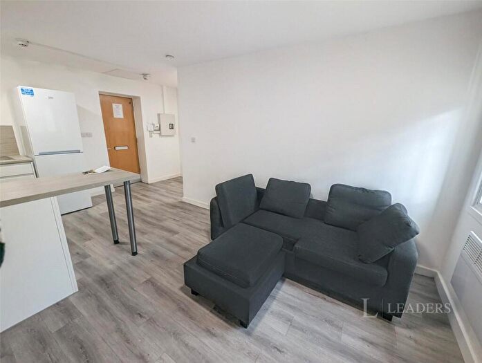 Flat To Rent In Phoenix Court, Rockingham Street, Sheffield, S1