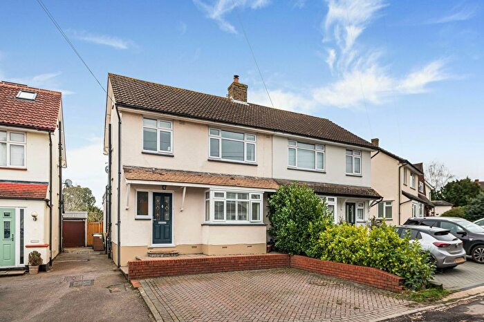 3 Bedroom Semi Detached House For Sale In Lodge Close, Fetcham, KT22