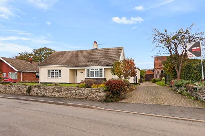 3 Bedroom Bungalow For Sale In Front Street, Alkborough, Scunthorpe, North Lincolnshire, DN15