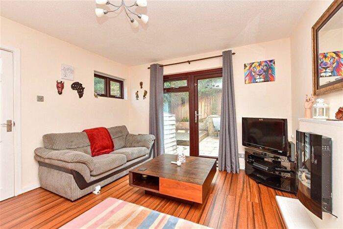 2 Bedroom Semi-Detached House For Sale In Rocfort Road, Snodland, Kent, ME6
