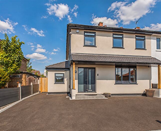 3 Bedroom Semi Detached House For Sale In Sanderson Road, Chaddesden, Derby, DE21