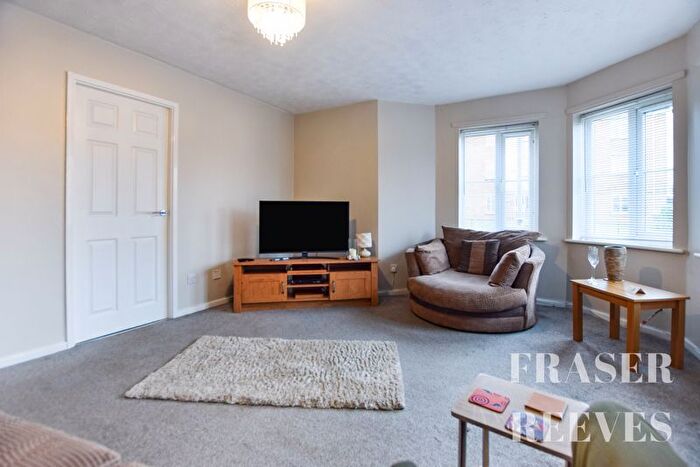 2 Bedroom Flat To Rent In Dean Meadow, Newton-Le-Willows, WA12