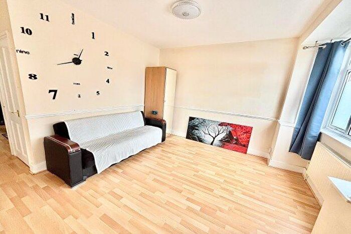 3 Bedroom Property To Rent In Barclay Road, London, E17