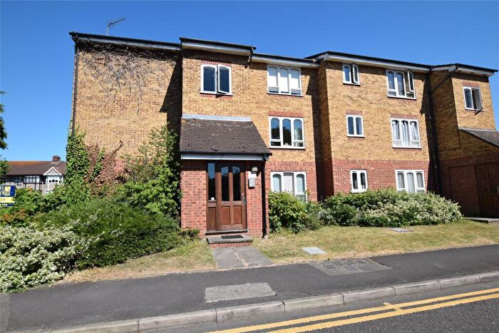 1 Bedroom Apartment To Rent In Frazer Close, Romford, Essex, RM1