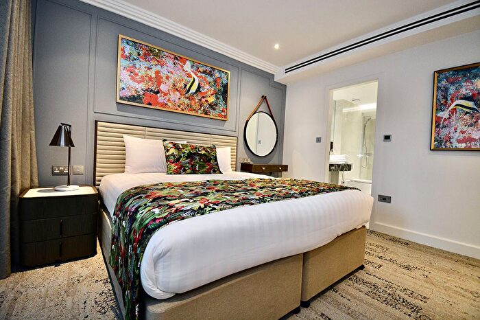 3 Bedroom Flat To Rent In Wellington Road, London, NW8