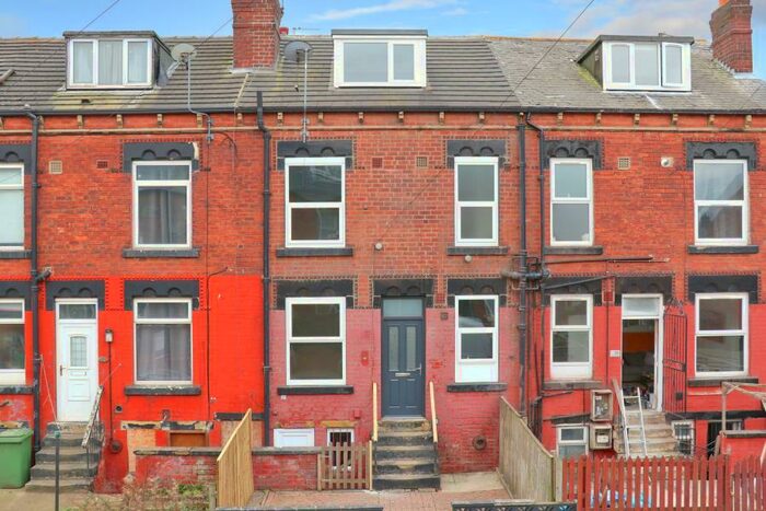 2 Bedroom Terraced House To Rent In Clifton Avenue, Harehills, Leeds, LS9