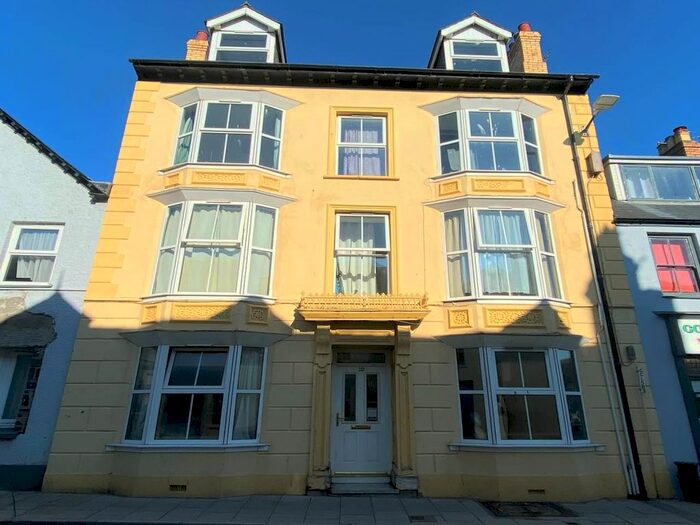 1 Bedroom Flat To Rent In Bridge Street, Aberystwyth, SY23