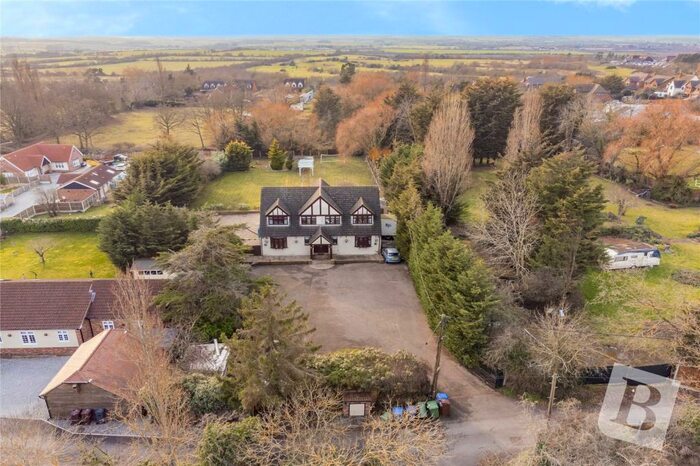 6 Bedroom Detached House For Sale In Kirkham Road, Horndon-on-the-Hill, Stanford-le-Hope, Essex, SS17