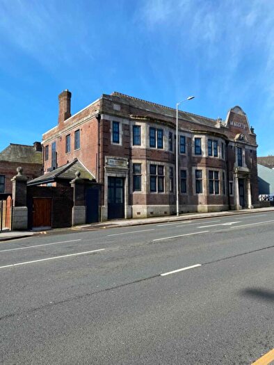 18 Bedroom Block Of Apartments To Rent In St Georges Road, Bolton, BL1