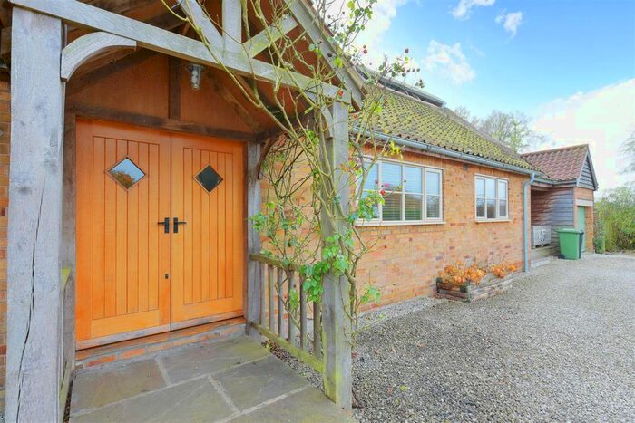 3 Bedroom Detached Bungalow To Rent In Holtby Lane, Holtby, York, YO19