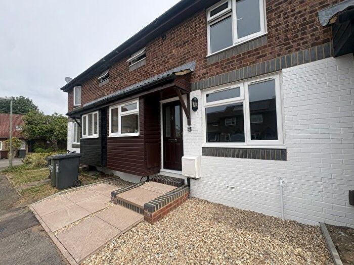 1 Bedroom Property To Rent In Colburn Crescent, Guildford, GU4