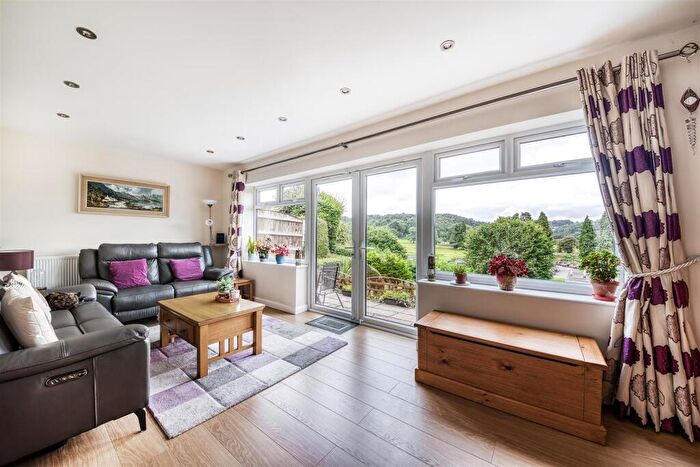 4 Bedroom Detached House For Sale In Avenue Road, Duffield, Belper, Derbyshire, DE56