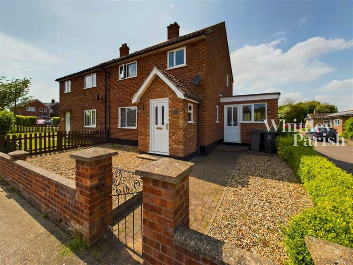 3 Bedroom Semi-Detached House For Sale In Heckfield Green, Hoxne, IP21