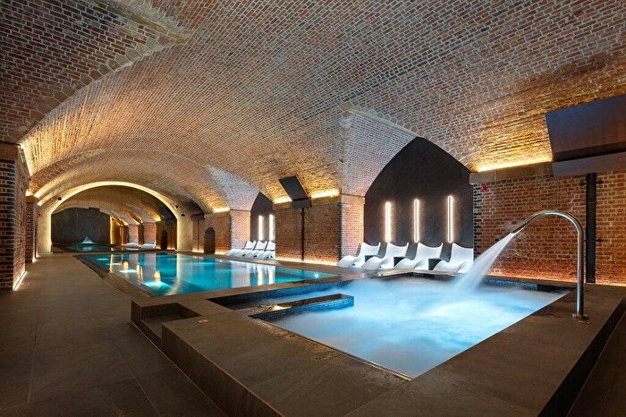 2 Bedroom Apartment To Rent In Great Bridgewater Street, Manchester, Greater Manchester, M1