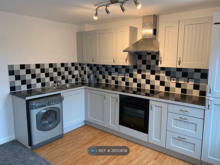 2 Bedroom Flat To Rent In Alma Wood Close, Chorley, PR7