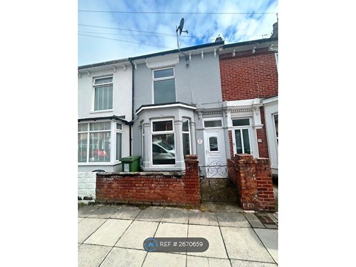 2 Bedroom Terraced House To Rent In Byron Road, Portsmouth, PO2