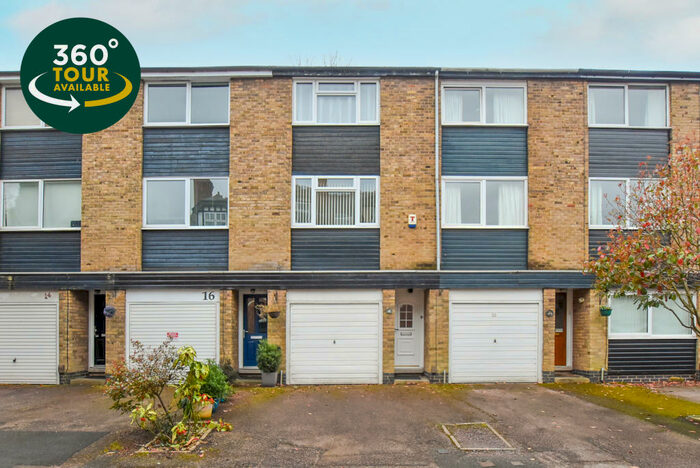 3 Bedroom Town House To Rent In Malvern Road, Stoneygate, Leicester, LE2