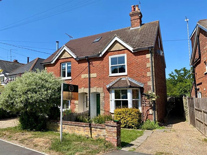 3 Bedroom Semi-Detached House For Sale In Woodside Road, Chiddingfold, GU8