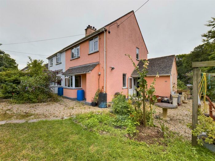 Houses for sale & to rent in PL30 3BD, Chapel Lane, St Issey And St