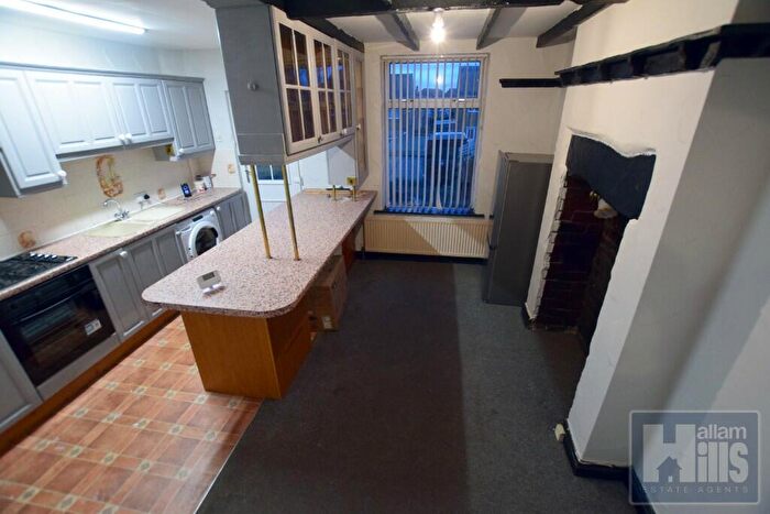 3 Bedroom Semi-Detached House To Rent In Wincobank Avenue, Sheffield, S5