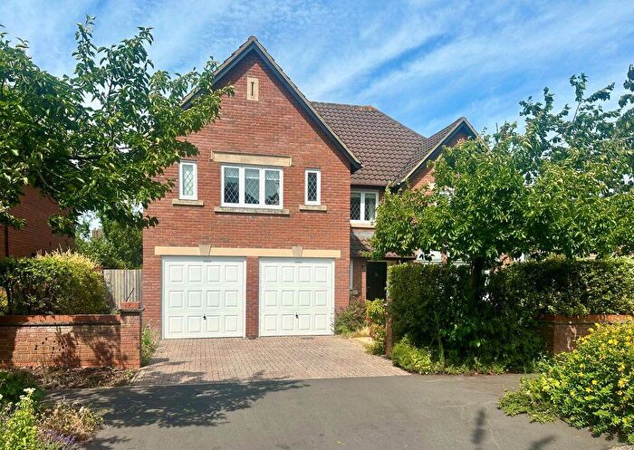 5 Bedroom Detached House For Sale In Parrys Grove | Stoke Bishop, BS9