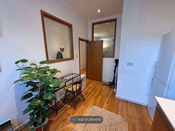 1 Bedroom Flat To Rent In Shelford Place, London, N16