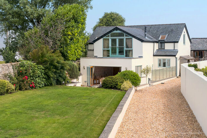 4 Bedroom Barn Conversion For Sale In Wick Road, Ewenny, Vale Of Glamorgan, CF35