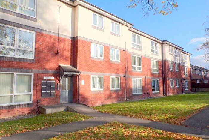 2 Bedroom Flat To Rent In Lawrence Court, Birkenhead, CH42