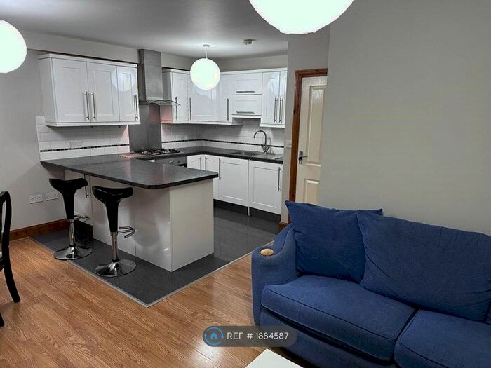 1 Bedroom Flat To Rent In High Street, Slough, SL1