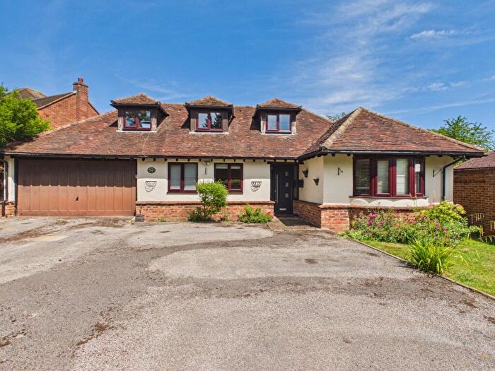 4 Bedroom Detached House For Sale In Rogers Lane, Stoke Poges, Buckinghamshire, SL2