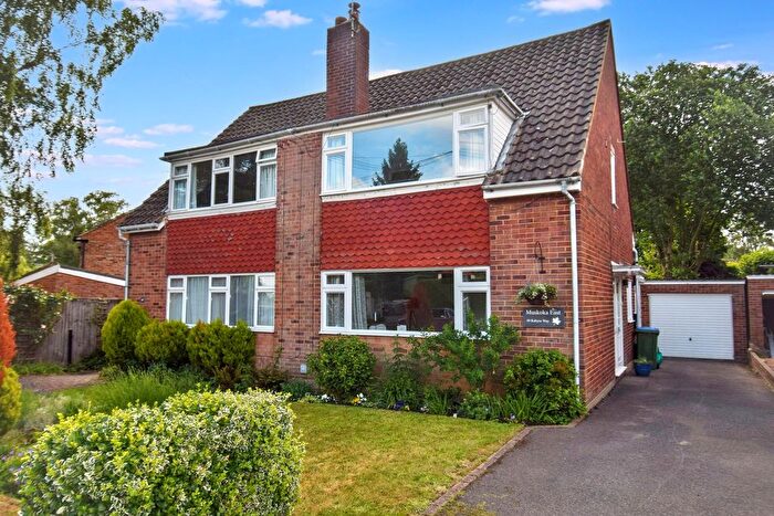 3 Bedroom Semi Detached House For Sale In Robyns Way, Sevenoaks, TN13