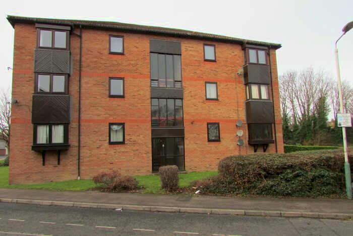 1 Bedroom Flat To Rent In Rushdon Close, Romford, RM1