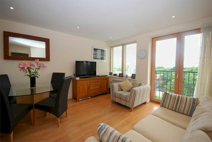 2 Bedroom Flat To Rent In Lait House, Albemarle Road, Beckenham, BR3