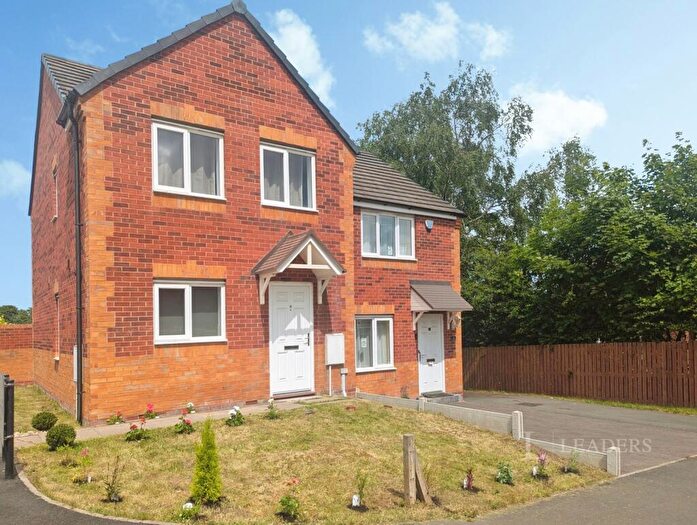 3 Bedroom Semi-Detached House To Rent In Cradock Road, Sheffield, S2