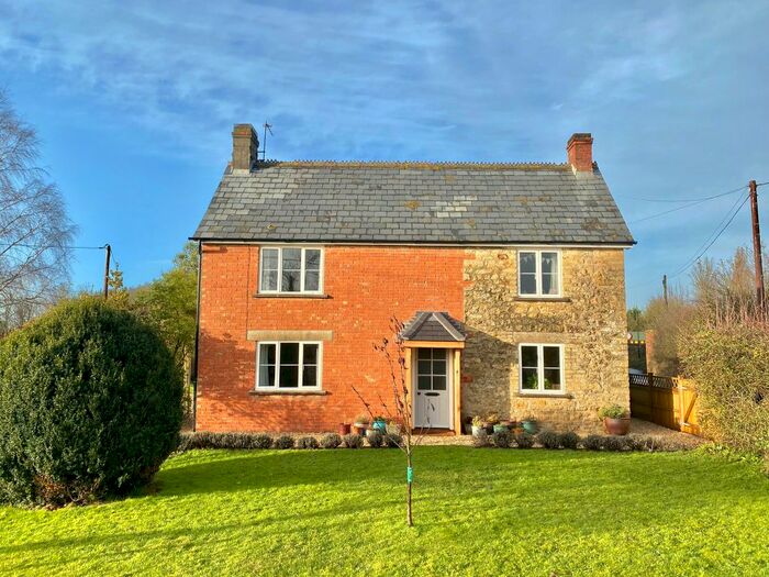 4 Bedroom Property For Sale In Bridge Cottage, Buckhorn Weston, Gillingham SP8