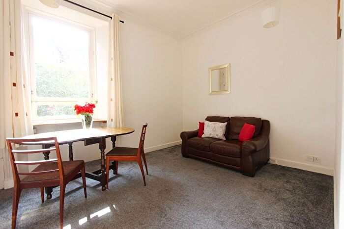 1 Bedroom Flat To Rent In Albert Street, Leith, Edinburgh, EH7