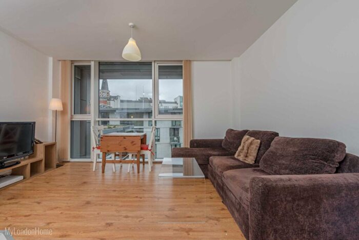 1 Bedroom Apartment To Rent In Gowers Walk, Aldgate East, London, E1