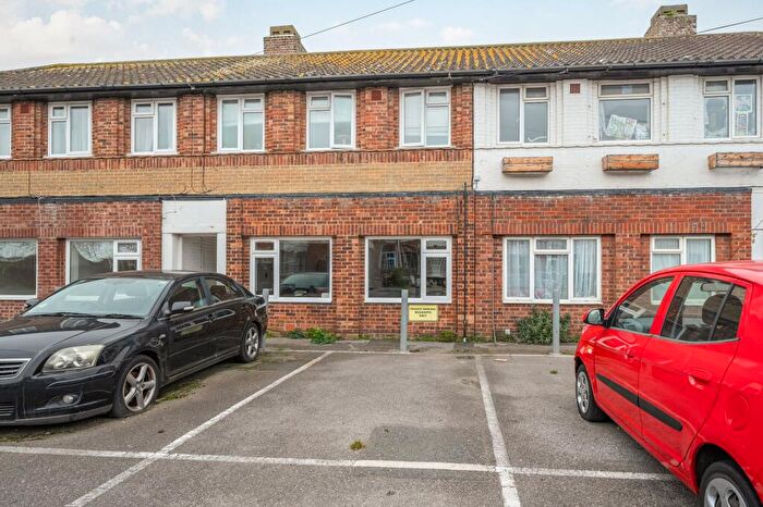 2 Bedroom Apartment For Sale In Hillfield Road, Selsey, Chichester, PO20