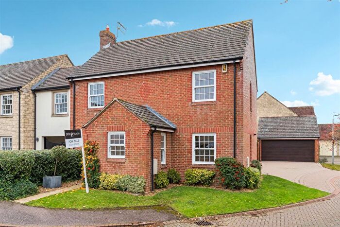 3 Bedroom Property For Sale In Coneygere, Olney, MK46