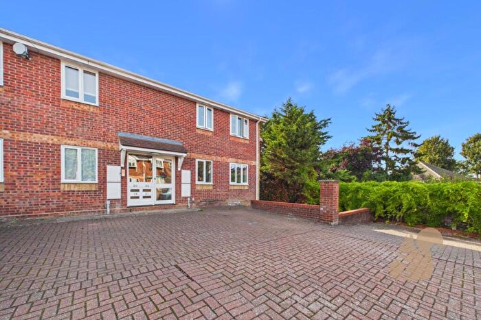 2 Bedroom Apartment To Rent In Whitehall Close, Colchester, CO2