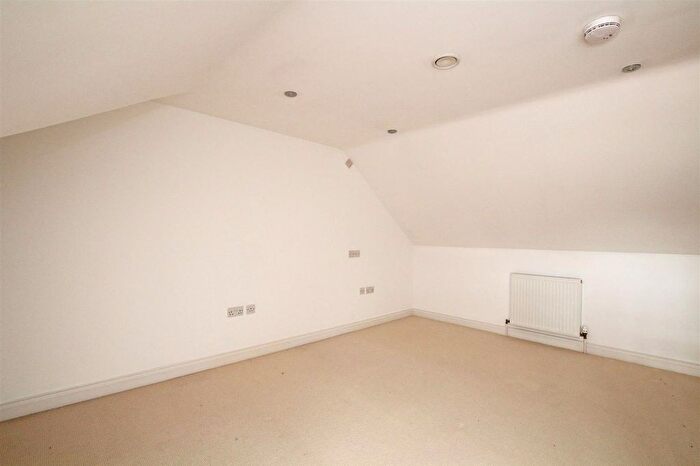 3 Bedroom Terraced House For Sale In Litten Terrace, Chichester, PO19