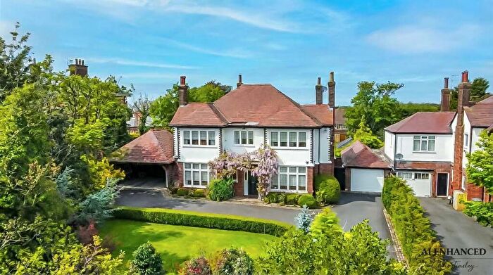 5 Bedroom Detached House For Sale In Westcliffe Road, Birkdale, Southport, PR8